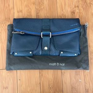 Matt & Nat vegan leather clutch